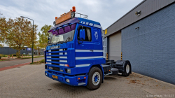 20251019-Tom-Holding-00102